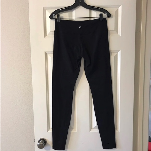 Lululemon yoga pants - Picture 1 of 4